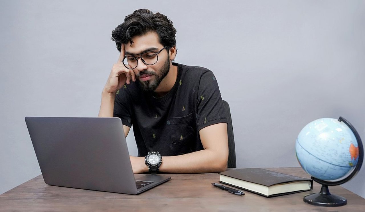Knowledge worker at laptop.